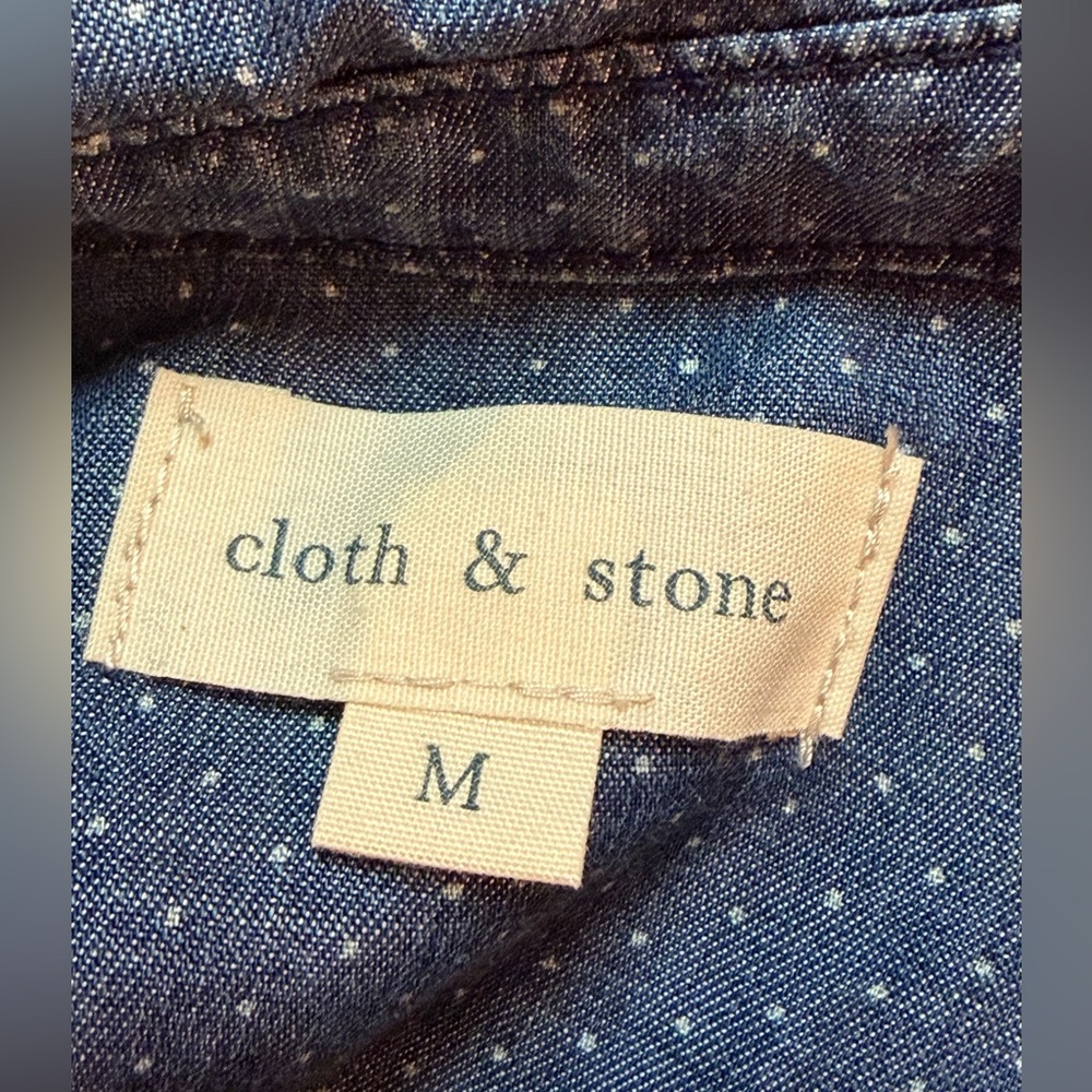 Anthropologie Cloth & Stone Chambray Polka Dot Half Button-Up Shirt M - Picture 4 of 5